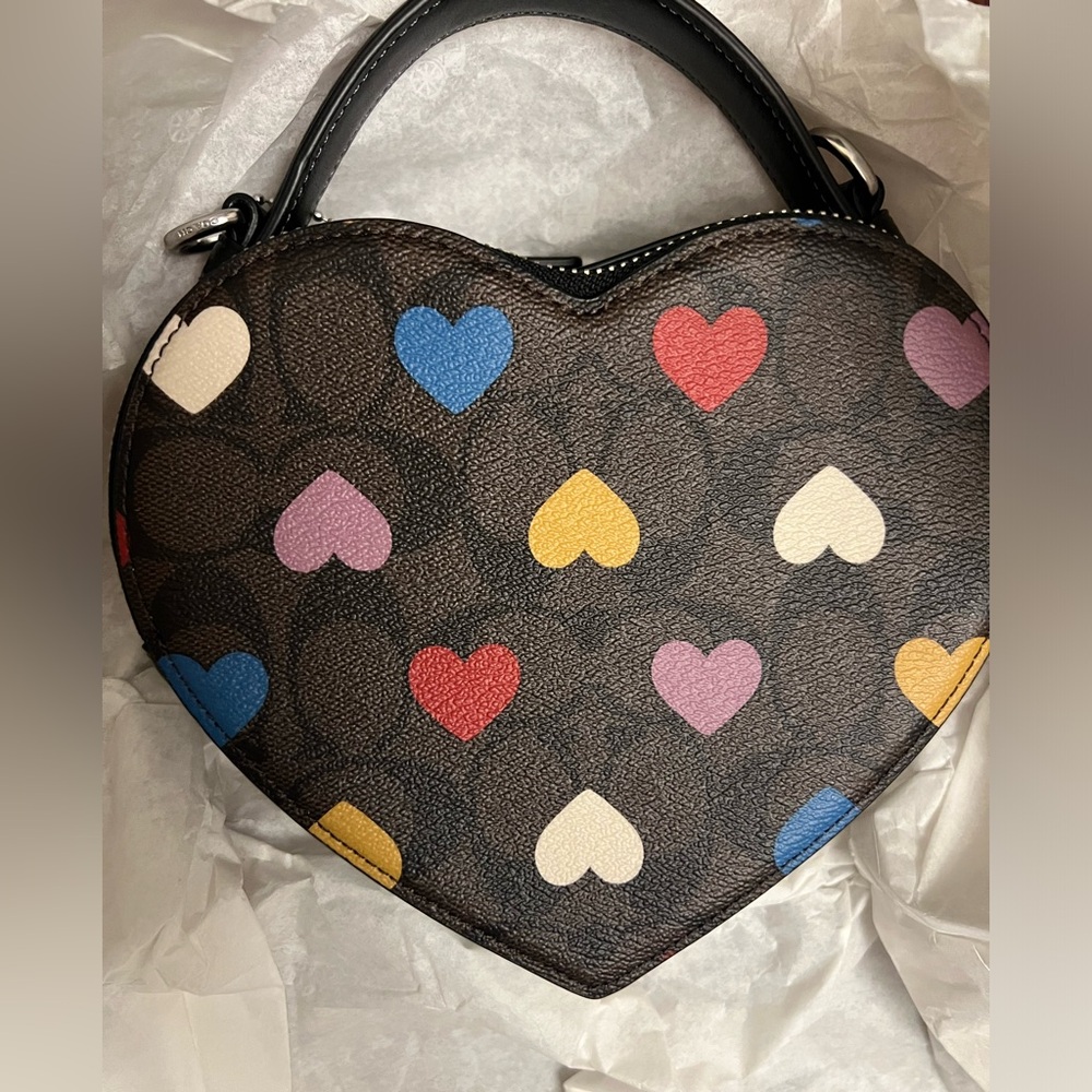 Coach Heart Crossbody In Signature Canvas With Heart Print Sv/Brown Black Multi